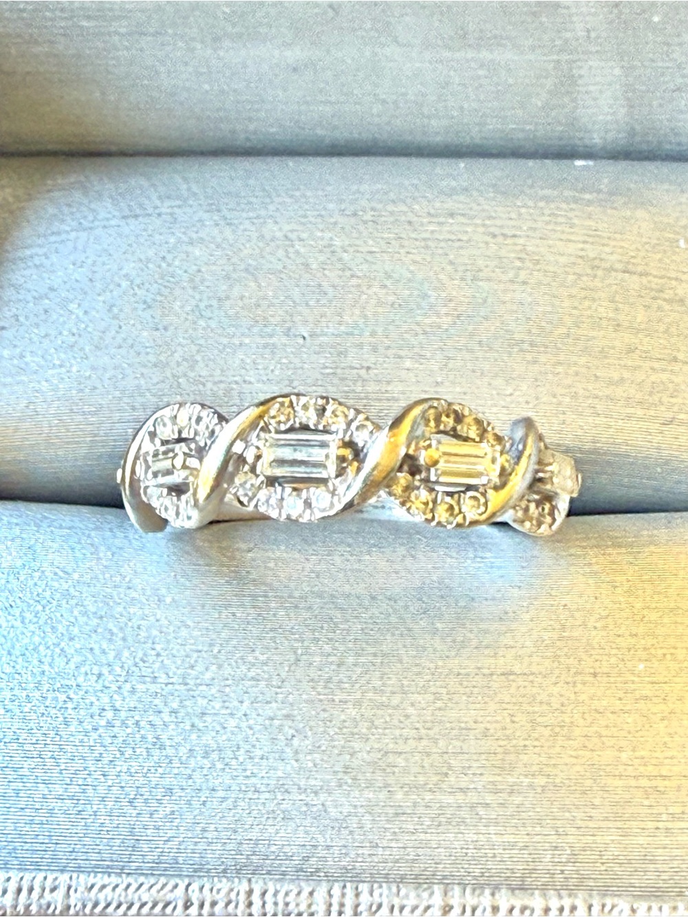 Vera Wang wedding band
